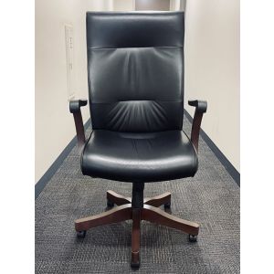 Krug Black Leather Confernece Chair (Black/Cherry)