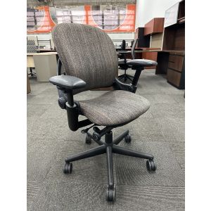 Steelcase Leap V1 Mid Back Task Chair (Grey/Black)