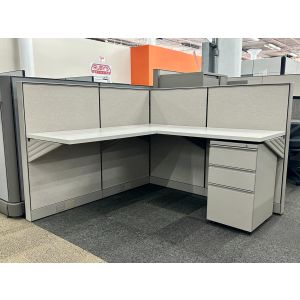 Herman Miller Canvas Workstation (5'D x 5'W x 46"H)