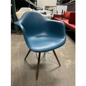 Herman Miller Eames Molded Plastic Armchair (Blue Gree/Walnut)