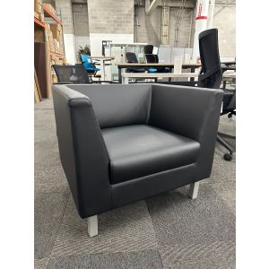 Beniia Zag Club Chair (Black/Silver)