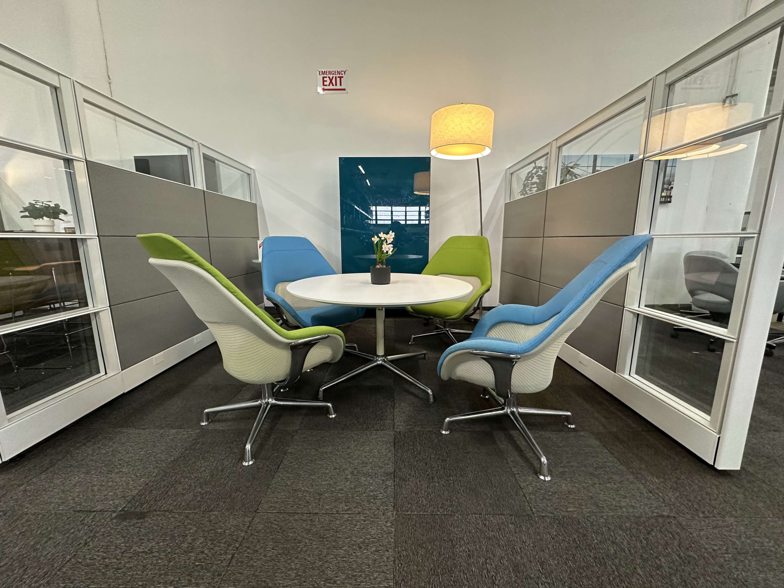 Steelcase SW_1 Lounge furniture displayed as a vignette